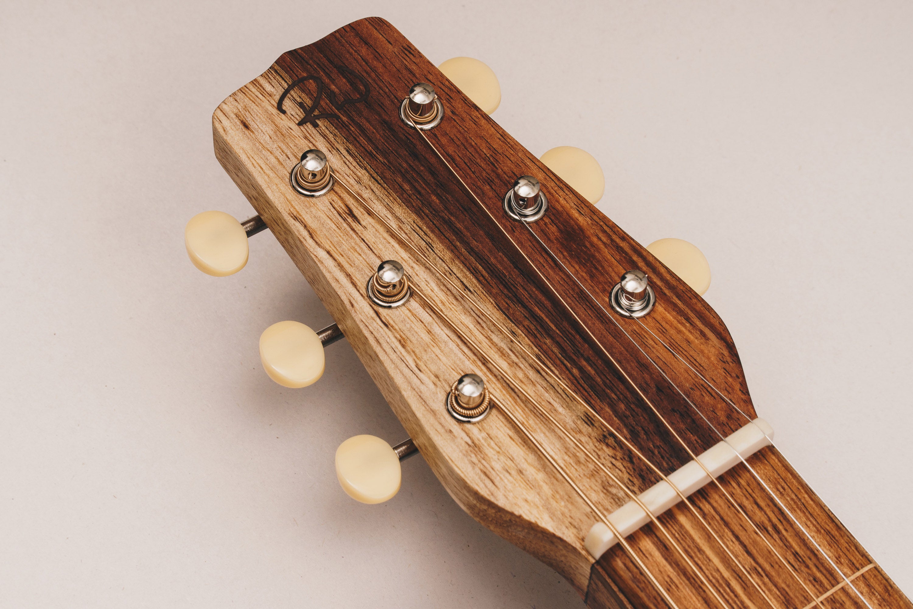 Style 1 Weissenborn Guitar Weissenborn Acoustic Lap Steel Slide Guitar by master luthier Richard Wilson. Handcrafted in Australia. Serial no. RW2305-395.