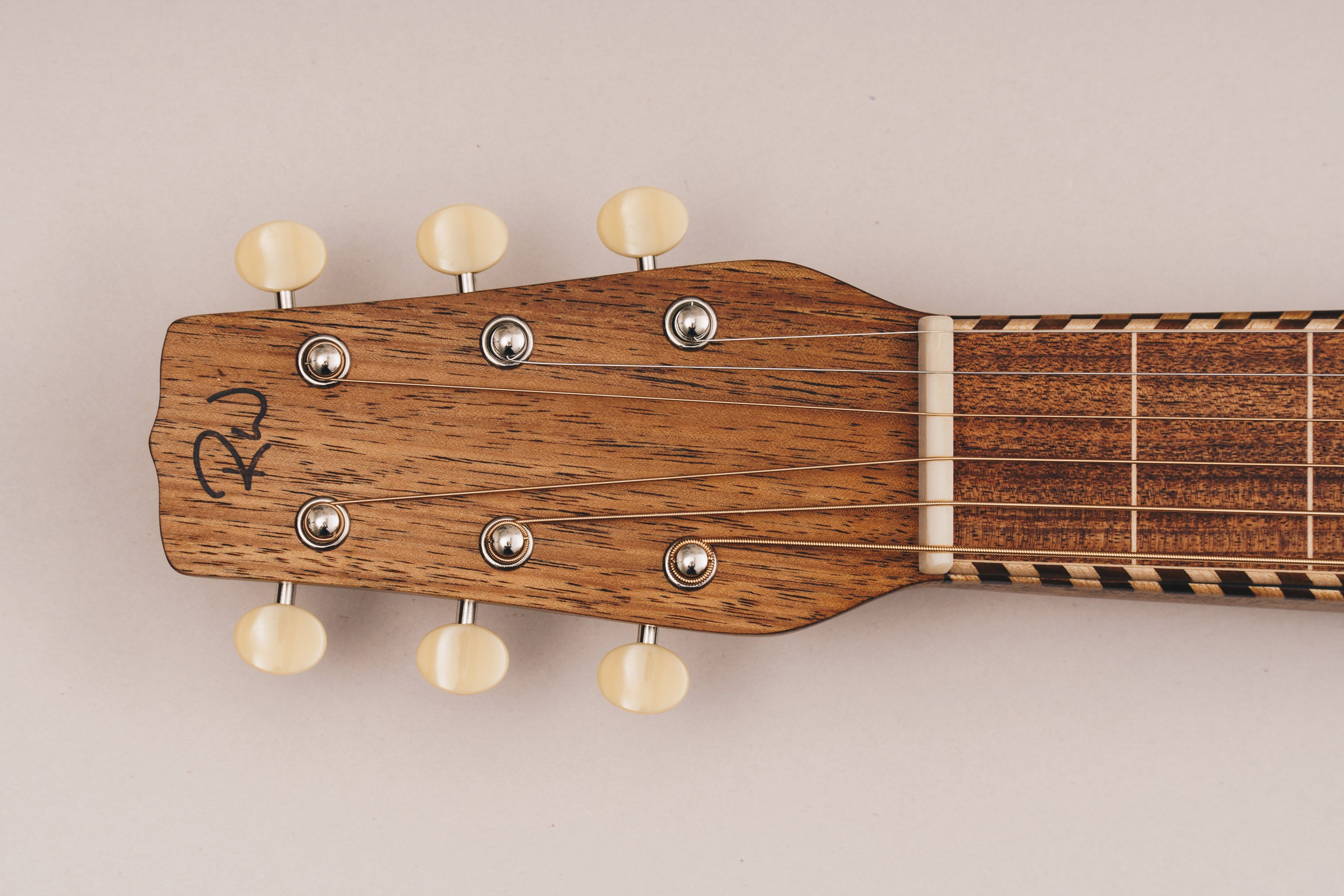 Style 3 Weissenborn Guitar Weissenborn Acoustic Lap Steel Slide Guitar by master luthier Richard Wilson. Handcrafted in Australia. Serial no. RW2247-377.