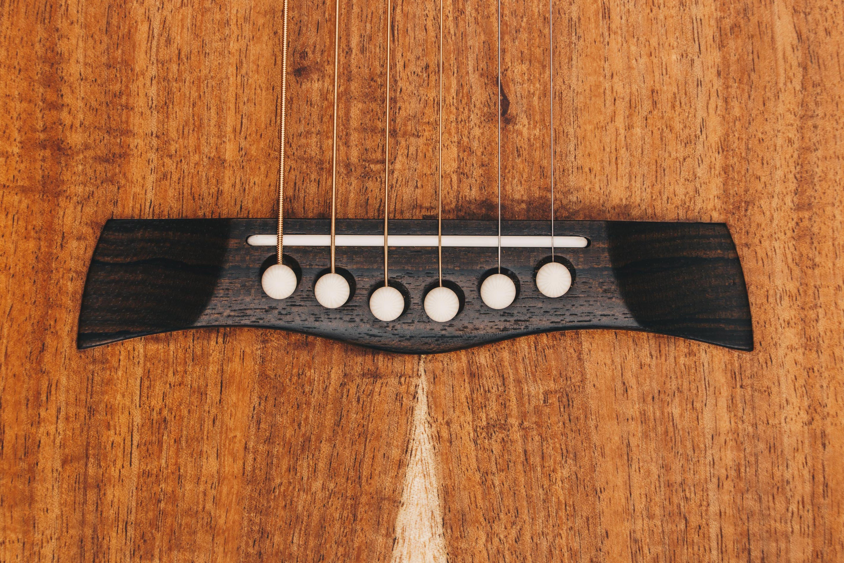 Style 3 Weissenborn Guitar Weissenborn Acoustic Lap Steel Slide Guitar by master luthier Richard Wilson. Handcrafted in Australia. Serial no. RW2335-425.