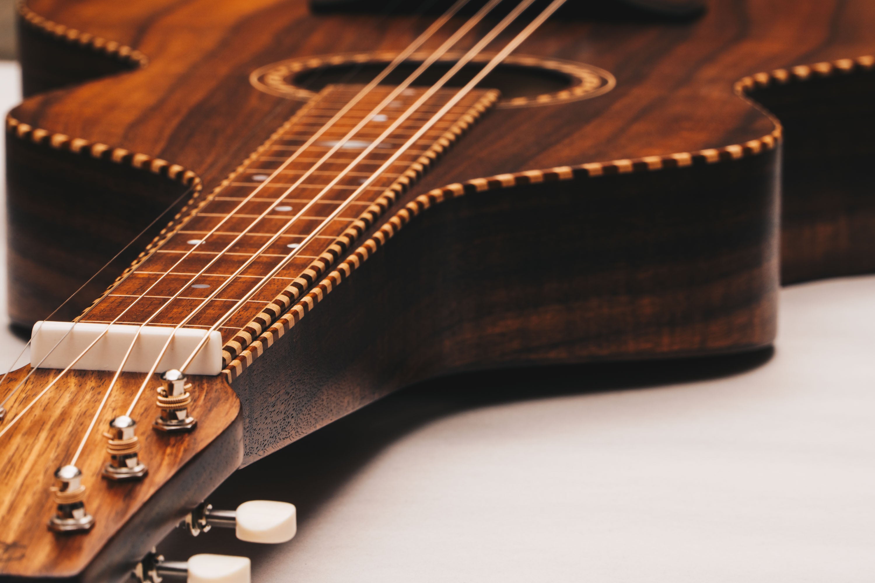 Hawaiian Koa Style 3 Weissenborn Guitar Weissenborn Acoustic Lap Steel Slide Guitar by master luthier Richard Wilson. Handcrafted in Australia. Serial no. RW2612-499.