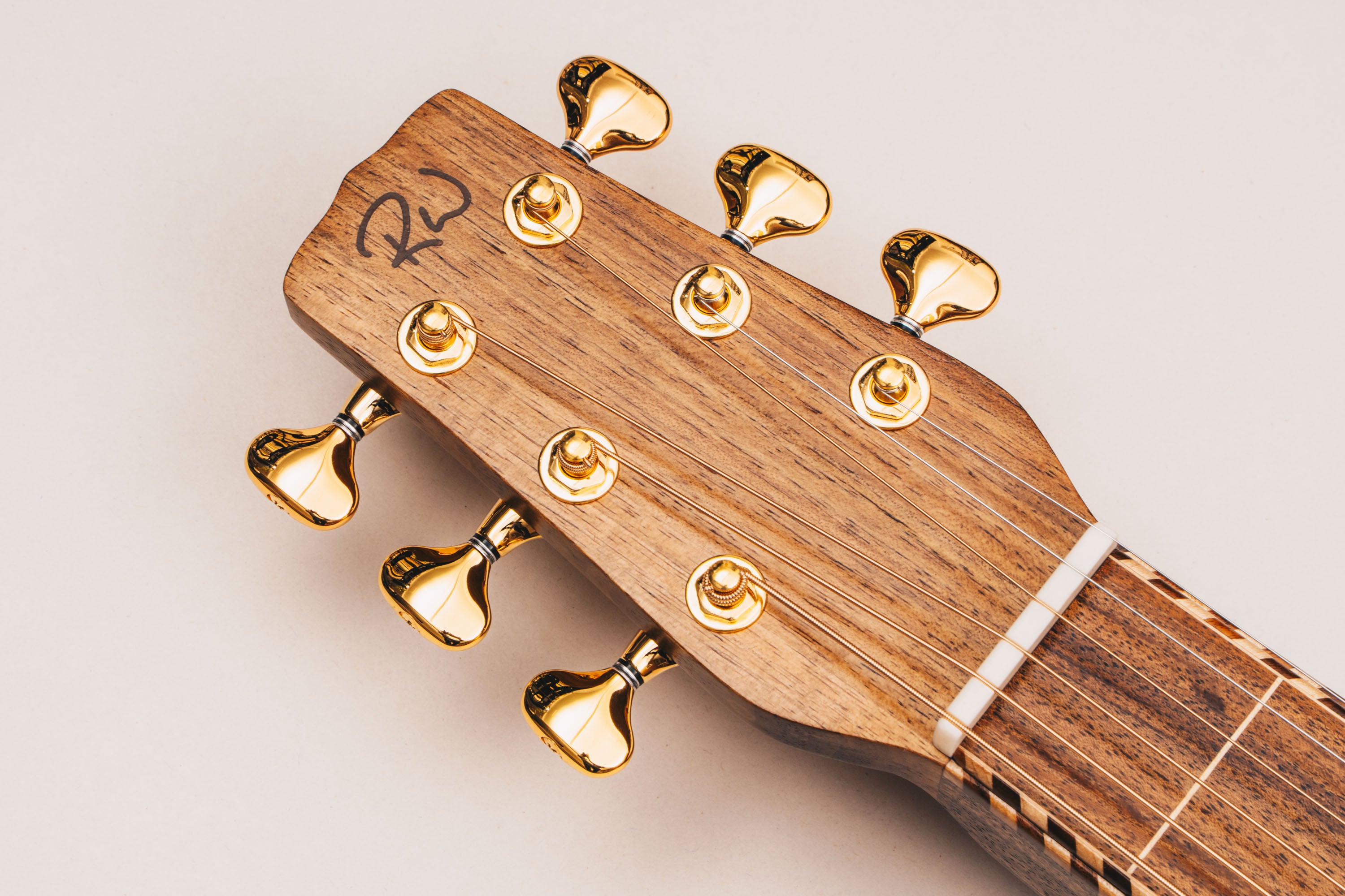 Style 2 Weissenborn Guitar - Tasmanian Blackwood & Bunya Weissenborn Acoustic Lap Steel Slide Guitar by master luthier Richard Wilson. Handcrafted in Australia. Serial no. RW2616-503.
