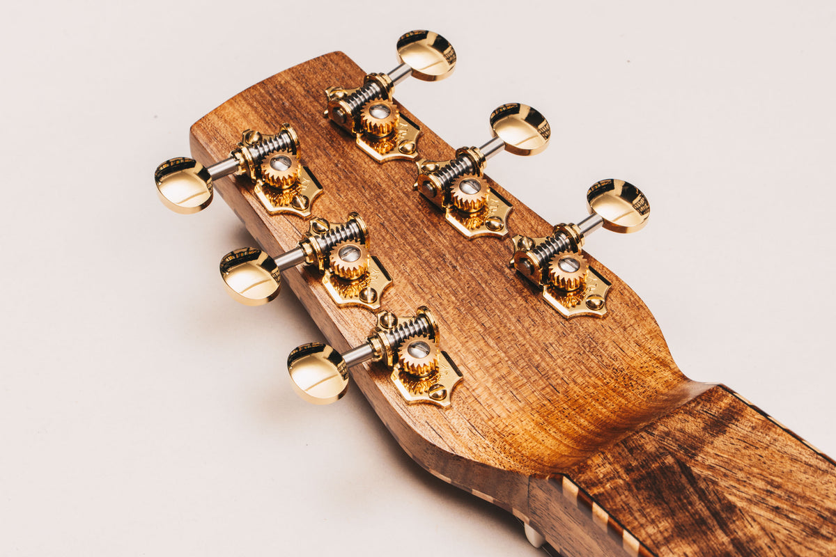 Style 4 Weissenborn Guitar – Tasmanian Blackwood Weissenborn Acoustic Lap Steel Slide Guitar by master luthier Richard Wilson. Handcrafted in Australia. Serial no. RW2626-513.
