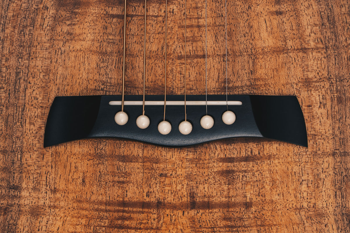 Style 4 Weissenborn Guitar – Tasmanian Blackwood Weissenborn Acoustic Lap Steel Slide Guitar by master luthier Richard Wilson. Handcrafted in Australia. Serial no. RW2626-513.