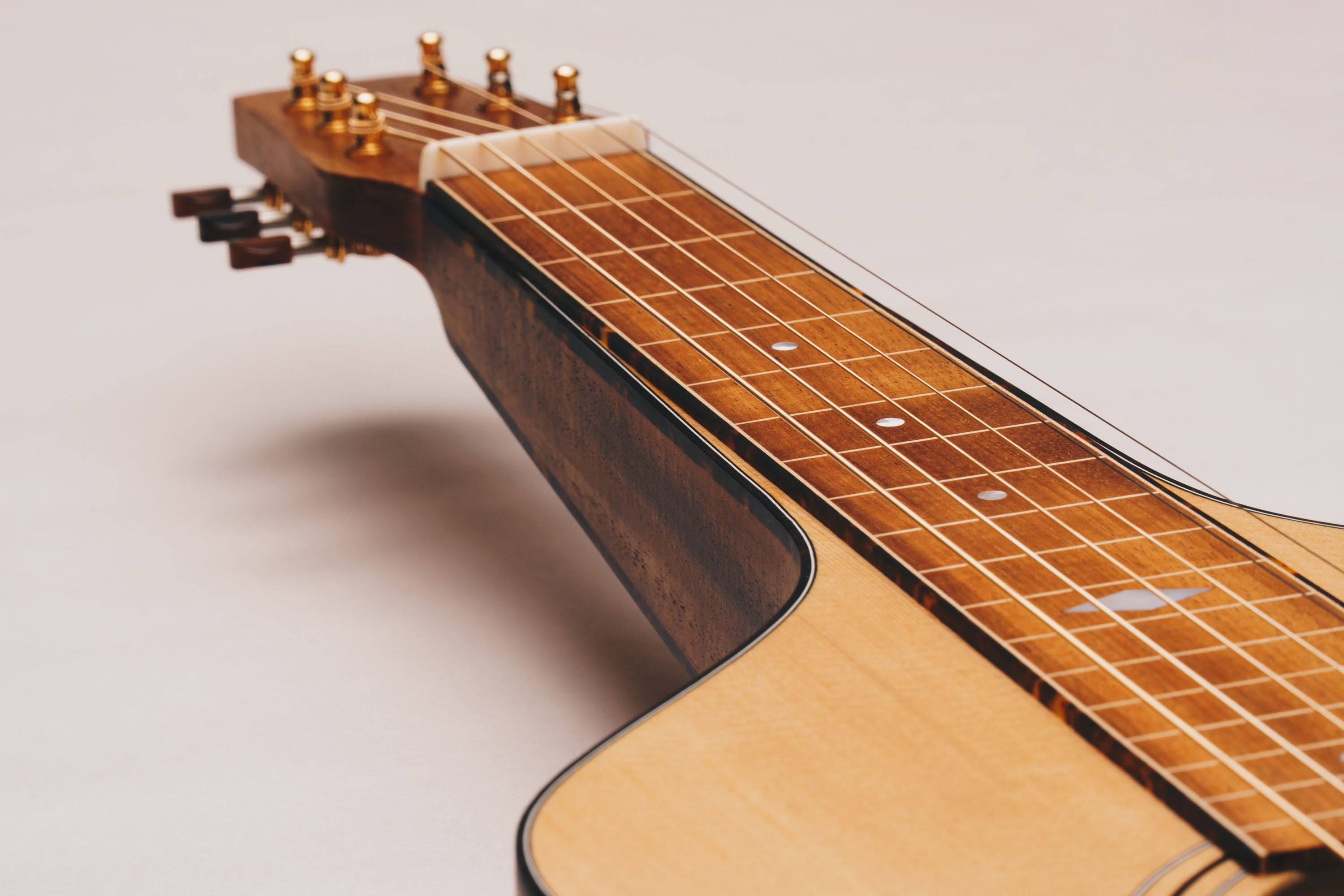 Style 2 Weissenborn Guitar Weissenborn Acoustic Lap Steel Slide Guitar by master luthier Richard Wilson. Handcrafted in Australia. Serial no. RW2242-372.